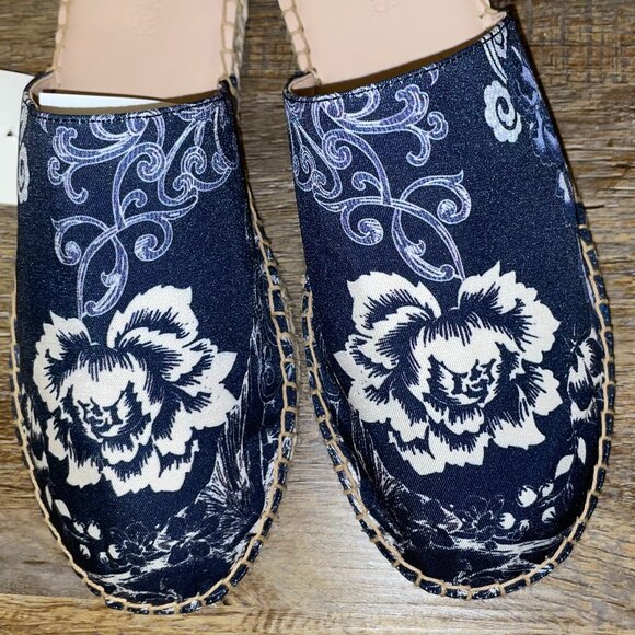 Johnny Was Olivia Mule Espadrilles - Picture 6 of 10